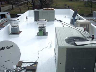 New installation of a flat commercial roof